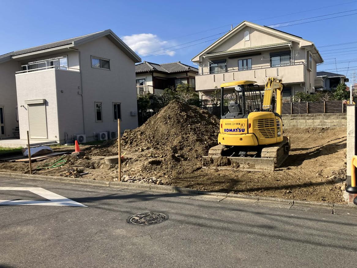 2026/03/20の解体状況：残土鋤取り状況、土地レベルを下げたいというご要望