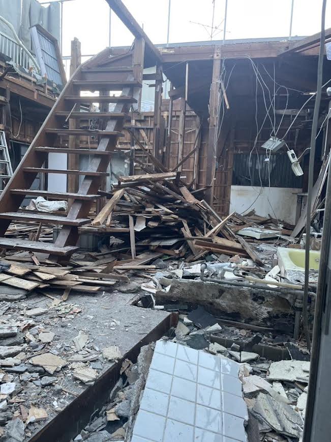 2025/02/14の解体状況：１階人力撤去