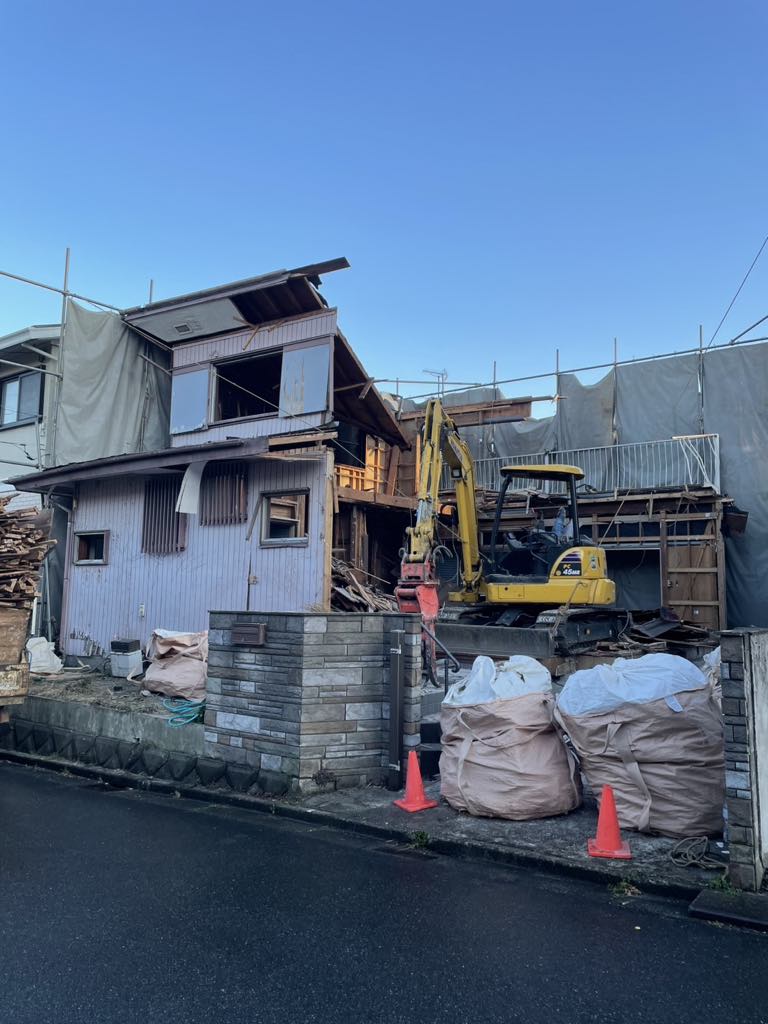 2025/02/28の解体状況：上屋重機解体