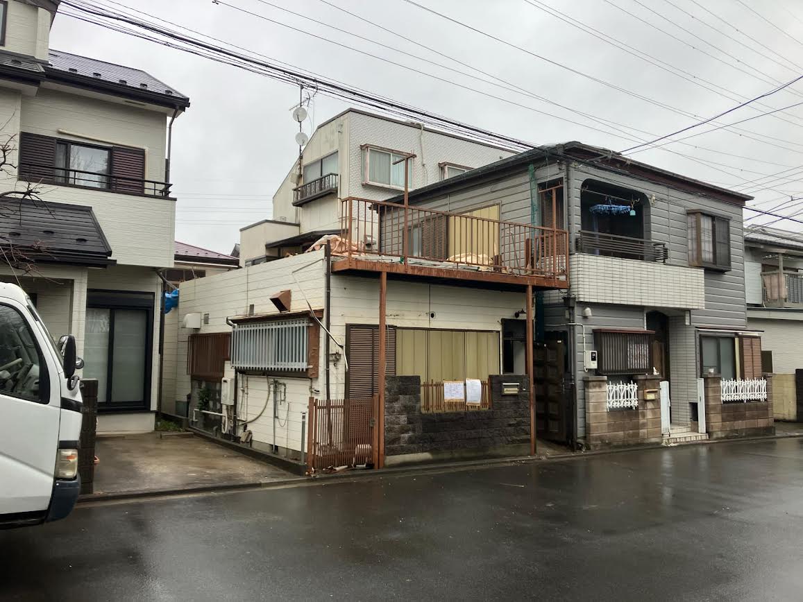 2025/03/21の解体状況：２階人力壊し