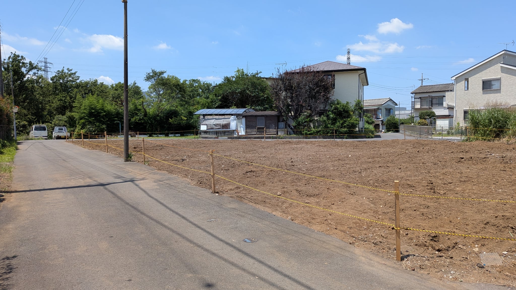 2026/08/01の解体状況：整地完了→清掃→トラロープ