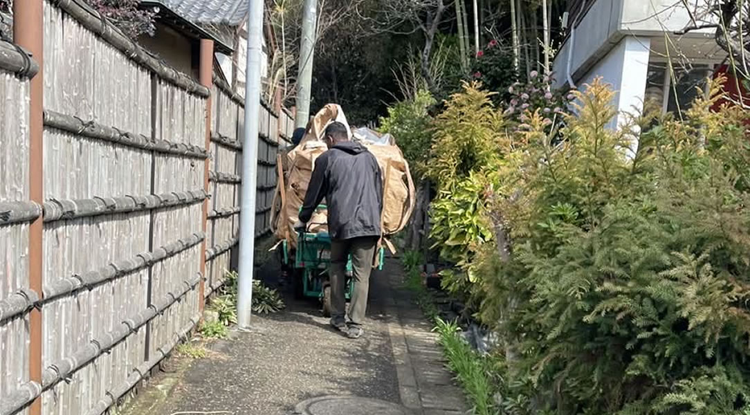 2026/04/20の解体状況：ひたすら２５０ｍの人力小運搬。。。