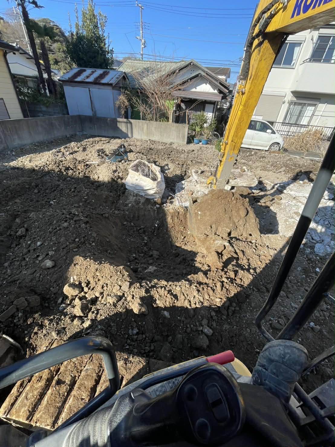 2025/12/10の解体状況：スケルトン掘削