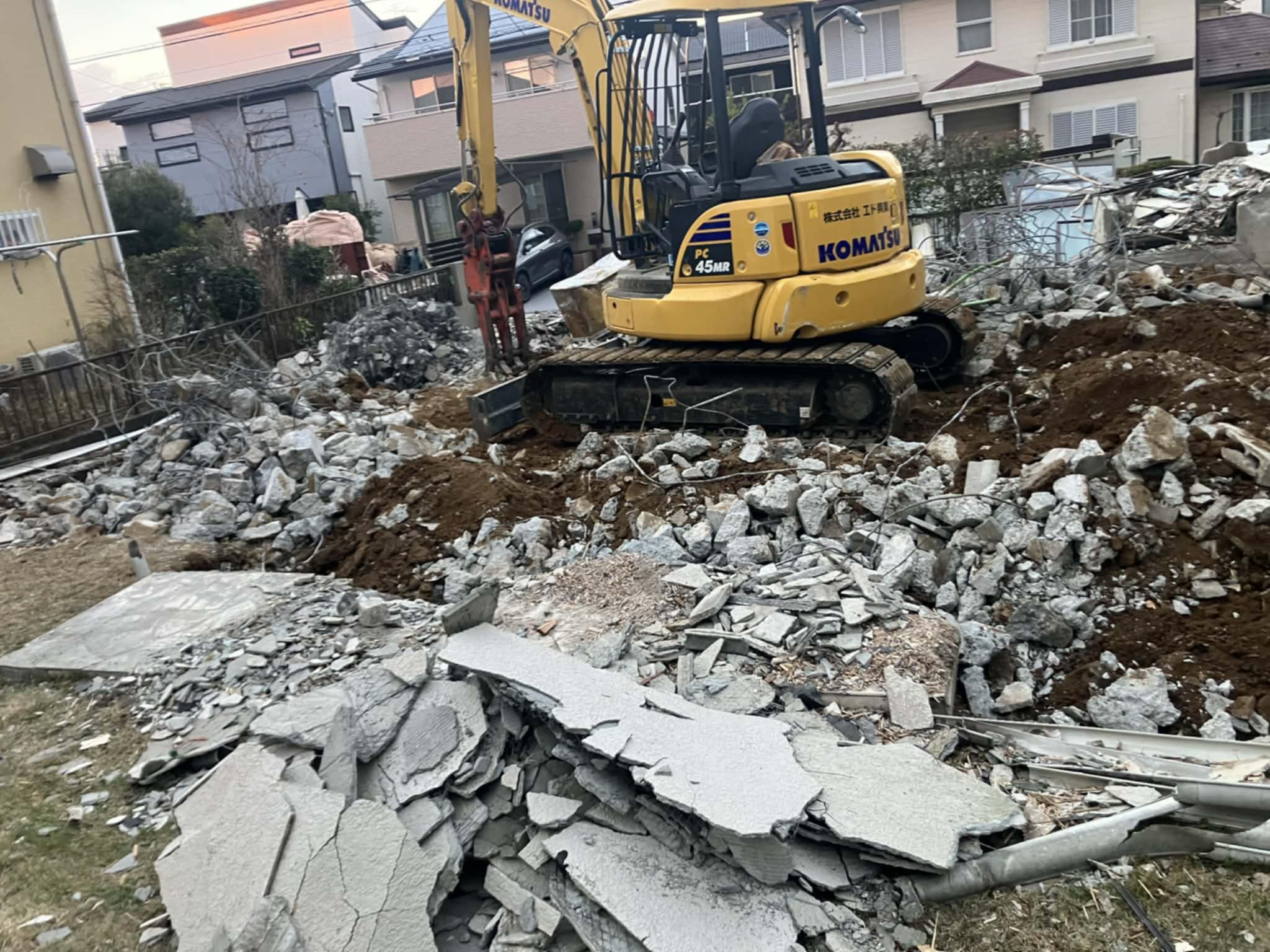 2026/01/15の解体状況：基礎撤去状況→ガラ搬出