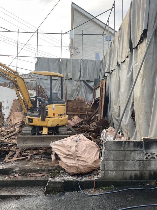 2024/11/04の解体状況：上屋重機解体