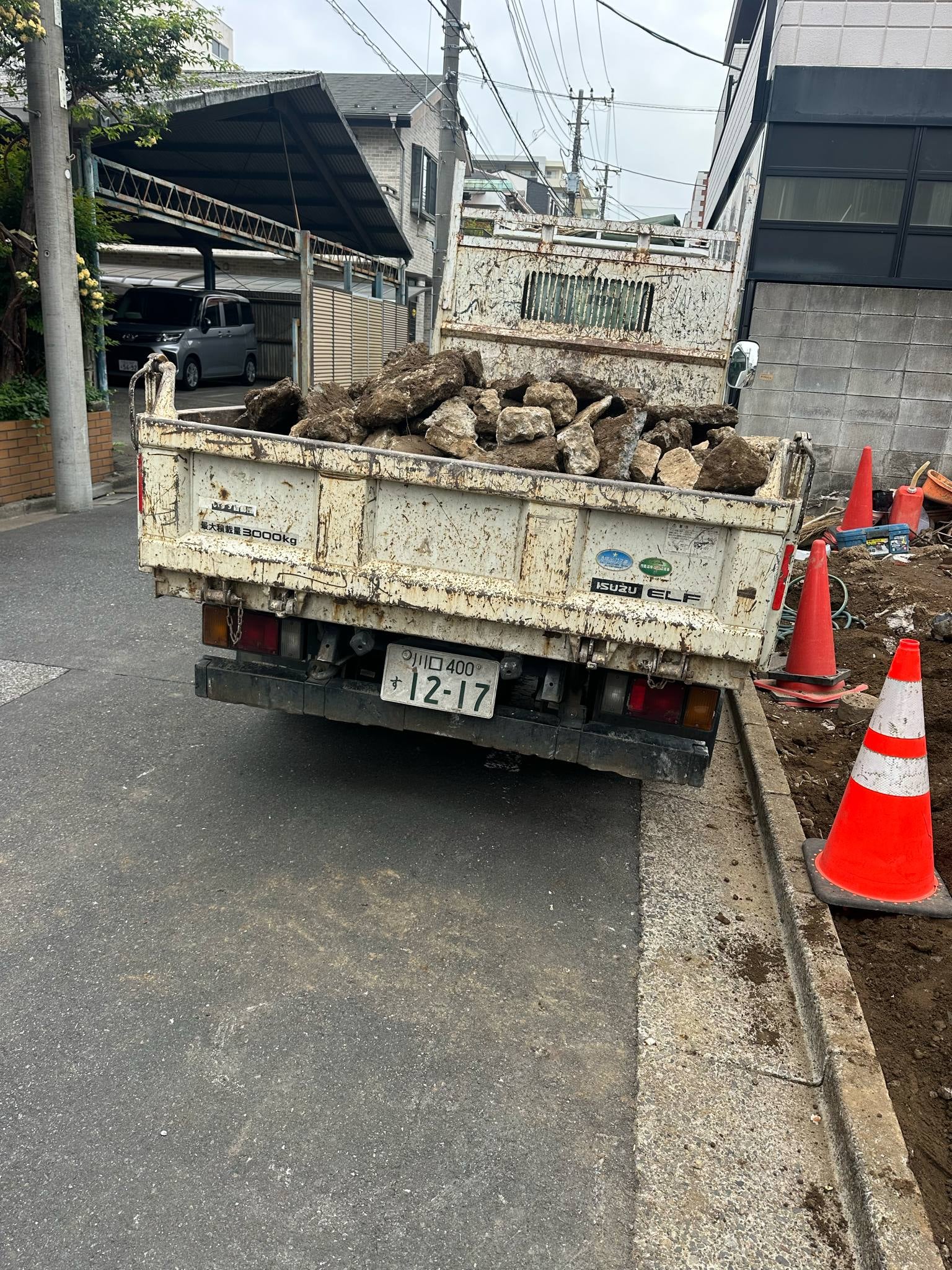 2025/05/10の解体状況：ガラ搬出状況