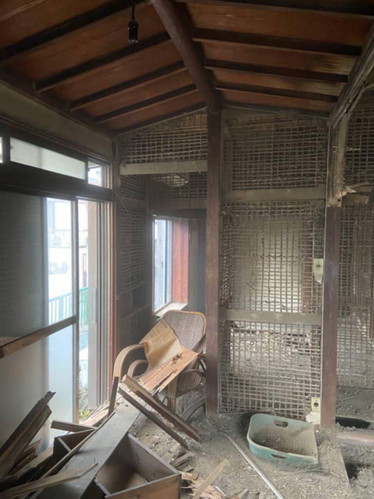 2025/04/18の解体状況：内装撤去