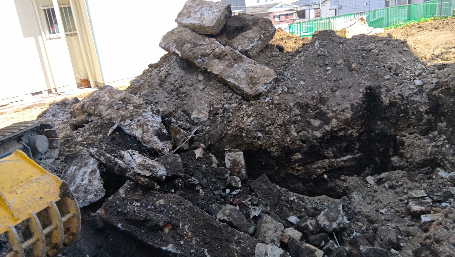 2025/04/18の解体状況：基礎撤去状況