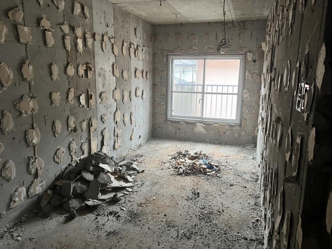2025/12/22の解体状況：期間：10月6日〜10月11日　作業内容：各部屋内装解体