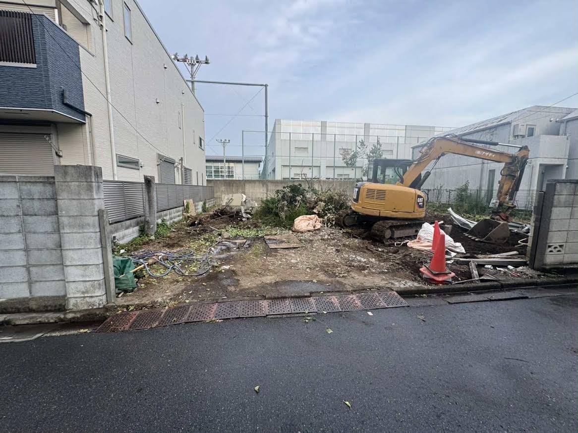2026/02/06の解体状況：庭木伐採抜根