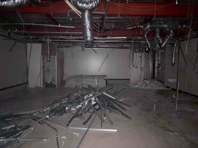 2025/10/10の解体状況：内装解体状況