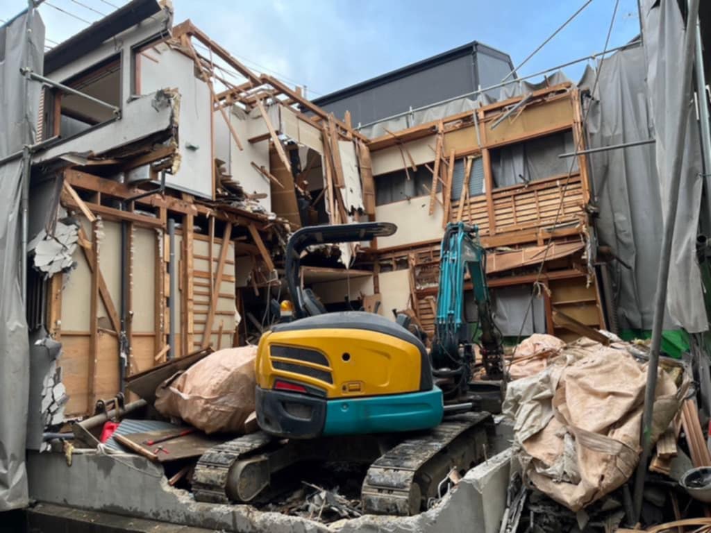 2025/03/01の解体状況：上屋重機解体