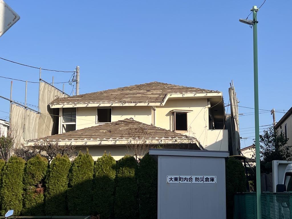 2025/04/22の解体状況：屋根撤去