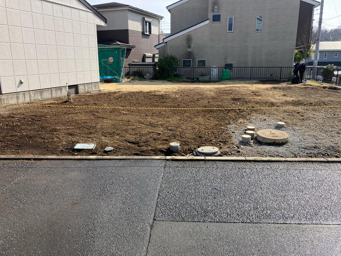 2025/03/15の解体状況：スケルトン掘削、整地完了