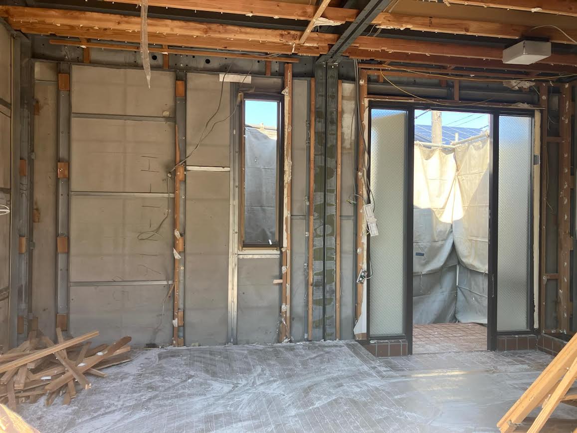 2025/03/15の解体状況：内装撤去