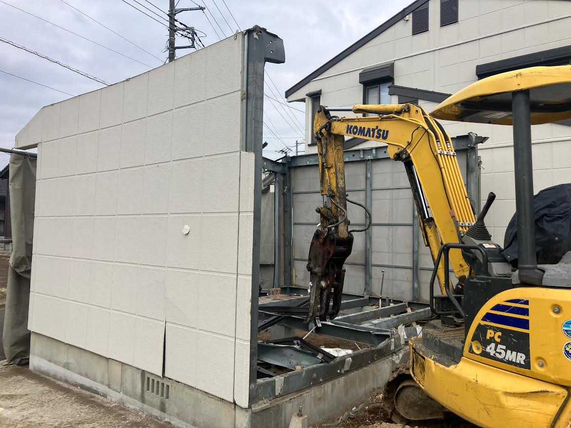 2025/03/15の解体状況：上屋重機解体