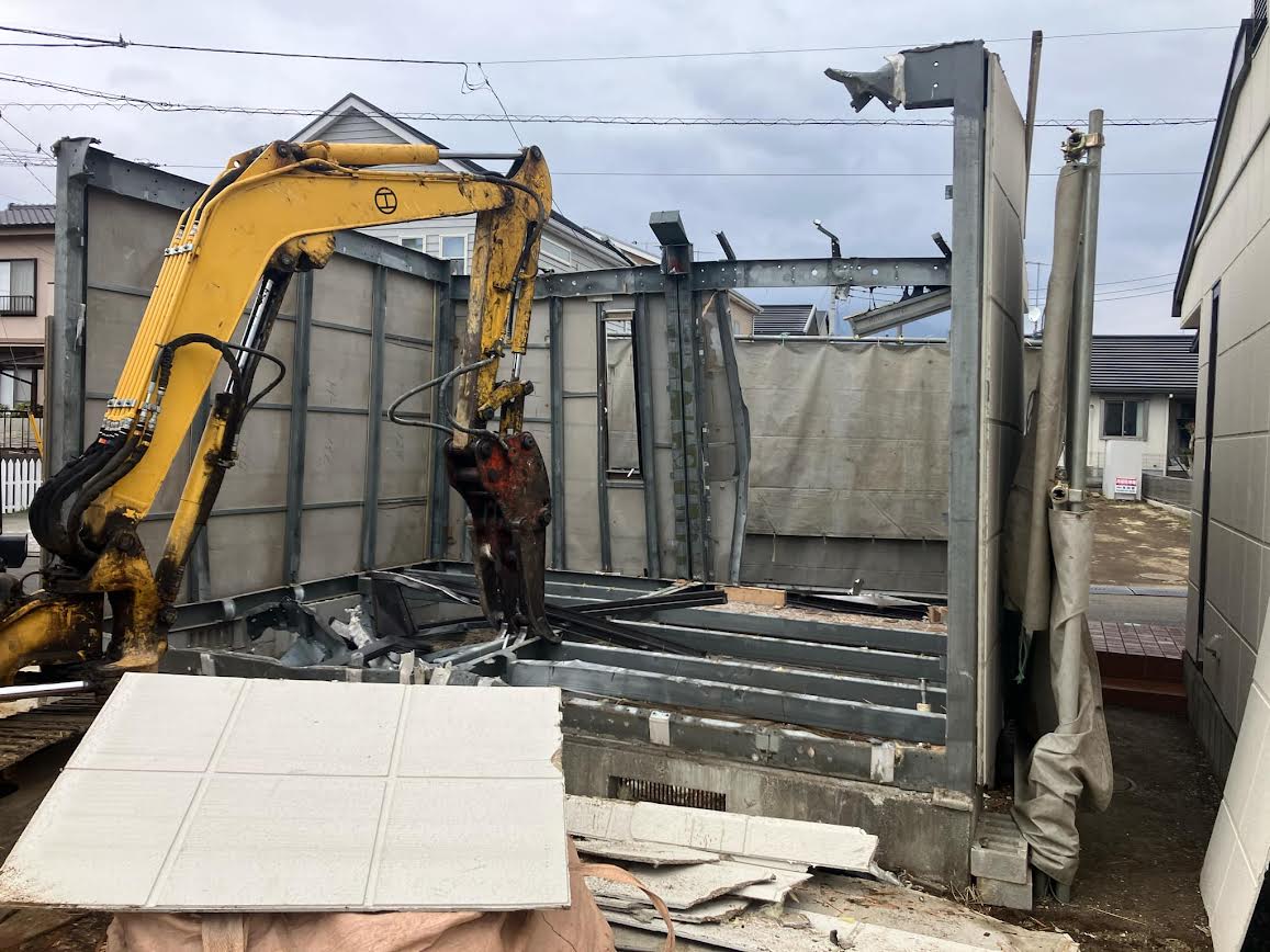2025/03/15の解体状況：上屋重機解体