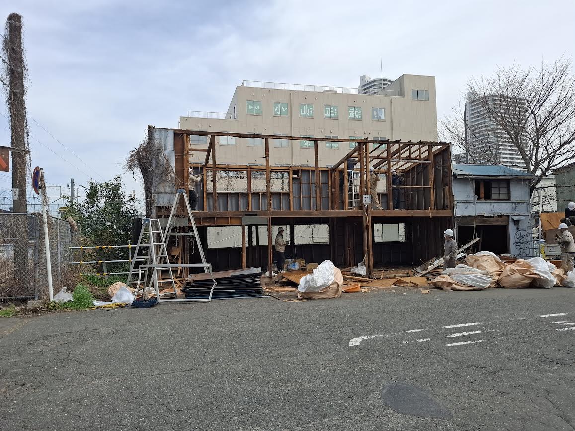 2025/03/20の解体状況：上屋人力撤去状況
