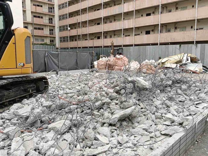 2026/07/27の解体状況：基礎撤去（小割）