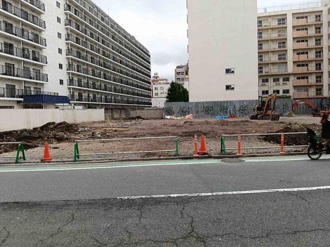 2026/07/27の解体状況：敷地スケルトン掘削状況